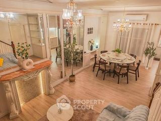 For rent 3 bedrooms townhouse in Yan Nawa, Bangkok