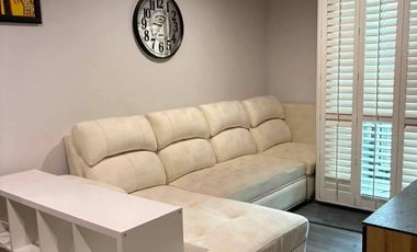 For rent 2 bedrooms condo in Bang Rak, Bangkok