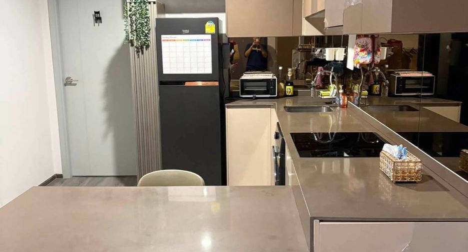 For rent 2 bedrooms condo in Bang Rak, Bangkok