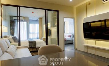 For rent 2 bedrooms condo in Bang Rak, Bangkok