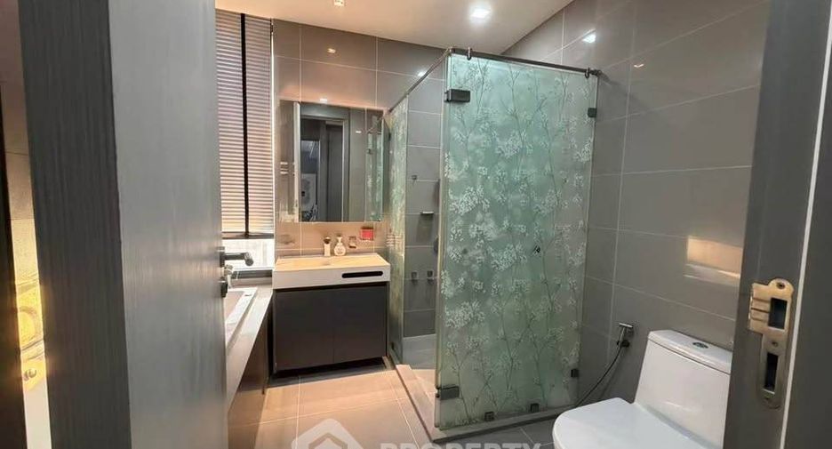 For rent 2 bedrooms condo in Bang Rak, Bangkok