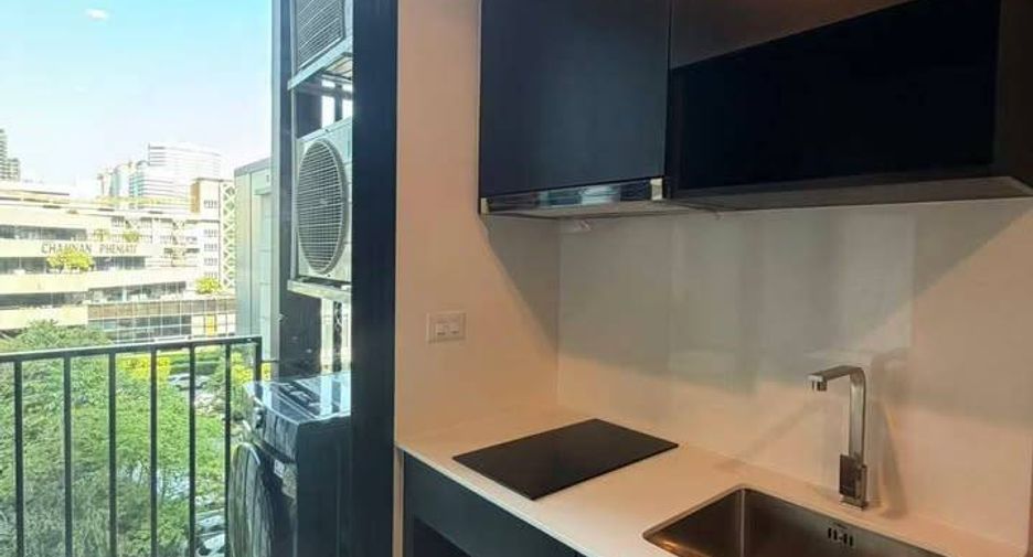 For rent 1 bed condo in Huai Khwang, Bangkok