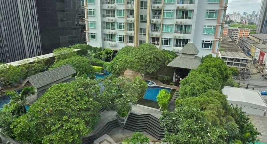 For rent 2 bedrooms condo in Watthana, Bangkok