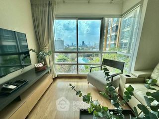 For rent 2 bedrooms condo in Phaya Thai, Bangkok