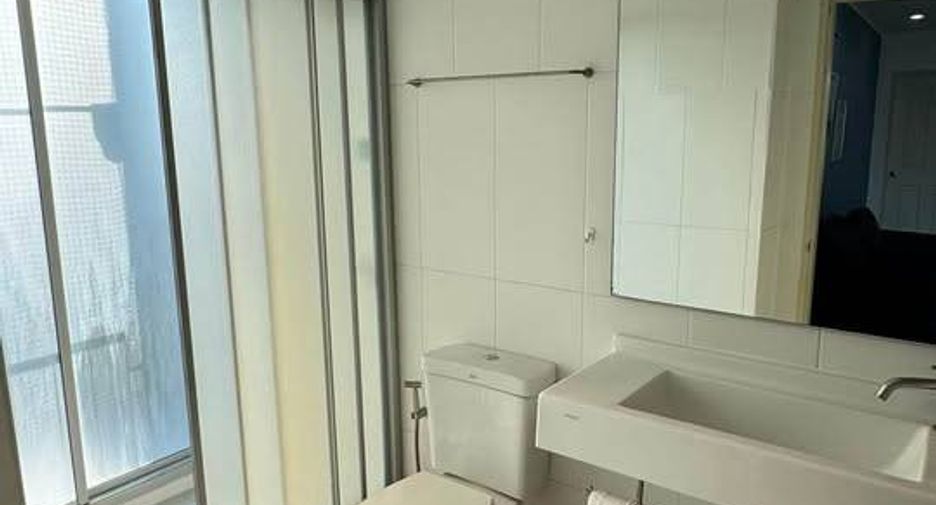 For rent 2 bedrooms condo in Phaya Thai, Bangkok