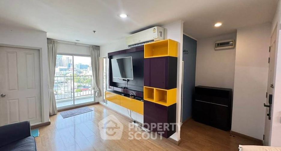 For rent 2 bedrooms condo in Phaya Thai, Bangkok