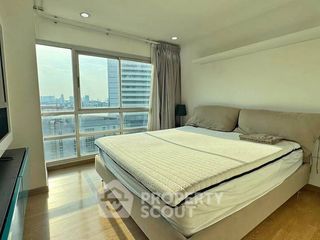 For rent 2 bedrooms condo in Phaya Thai, Bangkok