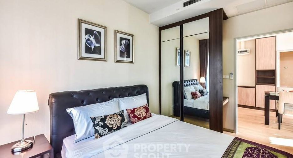 For rent 2 bedrooms condo in Khlong Toei, Bangkok
