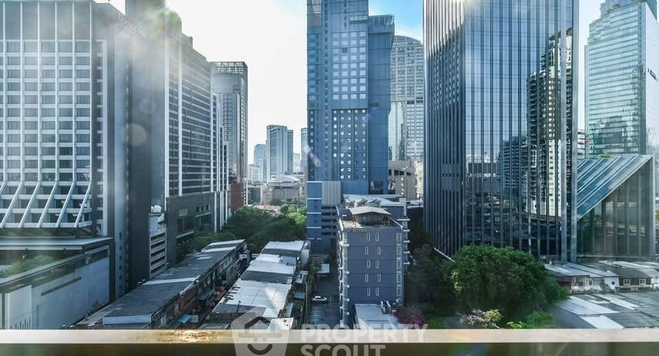 For rent 2 bedrooms condo in Khlong Toei, Bangkok