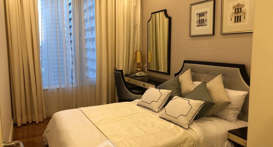 For rent 2 bedrooms condo in Pathum Wan, Bangkok