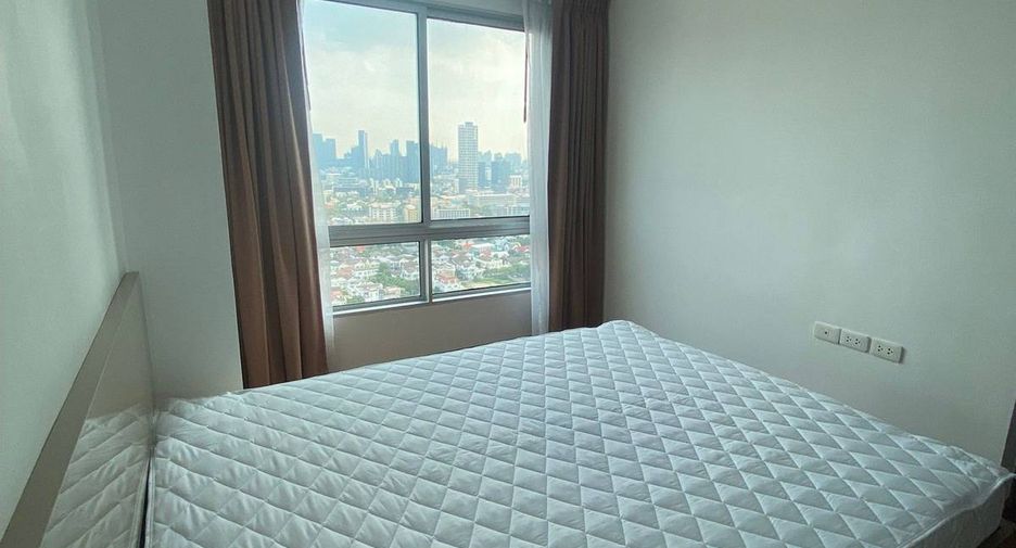 À louer 2 chambres condo à Watthana, Bangkok