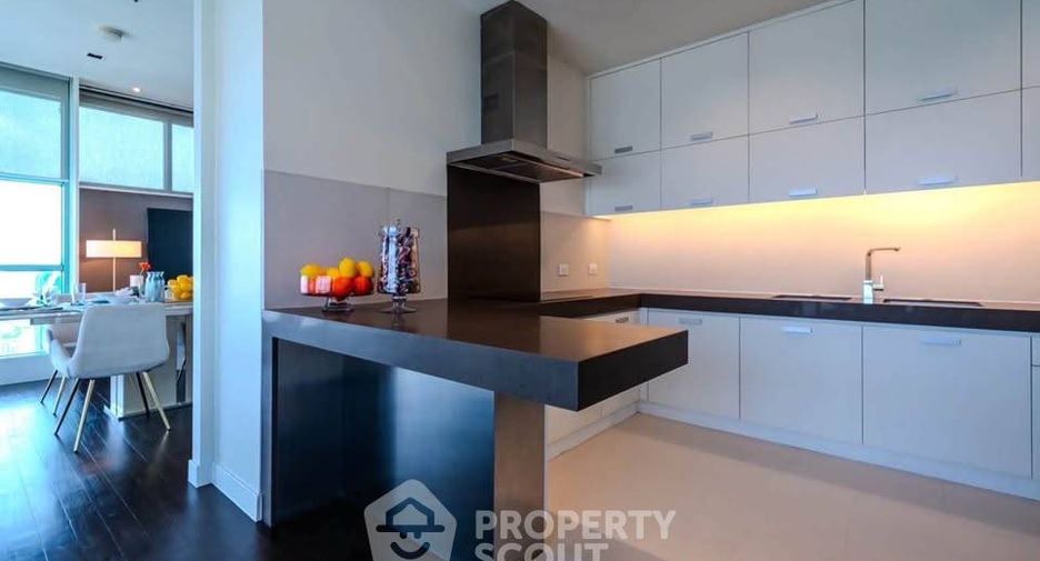 For rent 5 bedrooms apartment in Bang Kho Laem, Bangkok