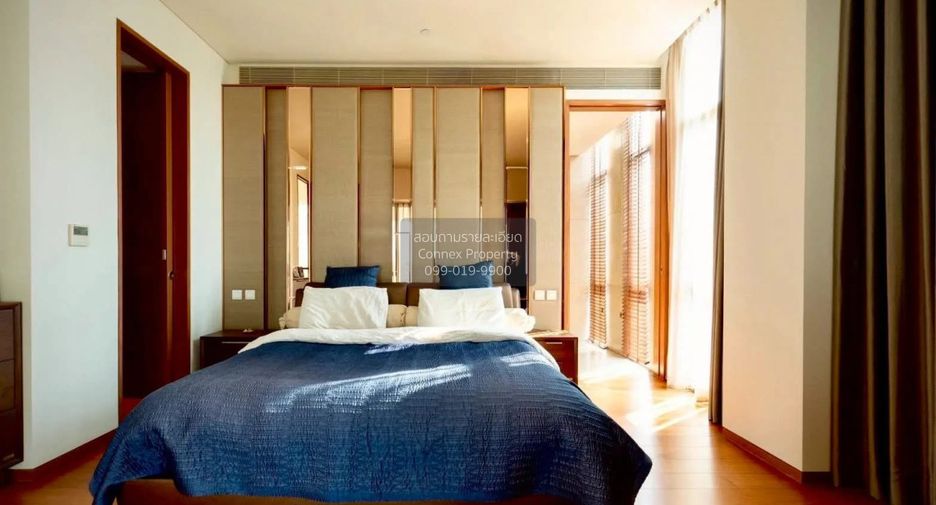 For rent 4 bedrooms condo in Sathon, Bangkok