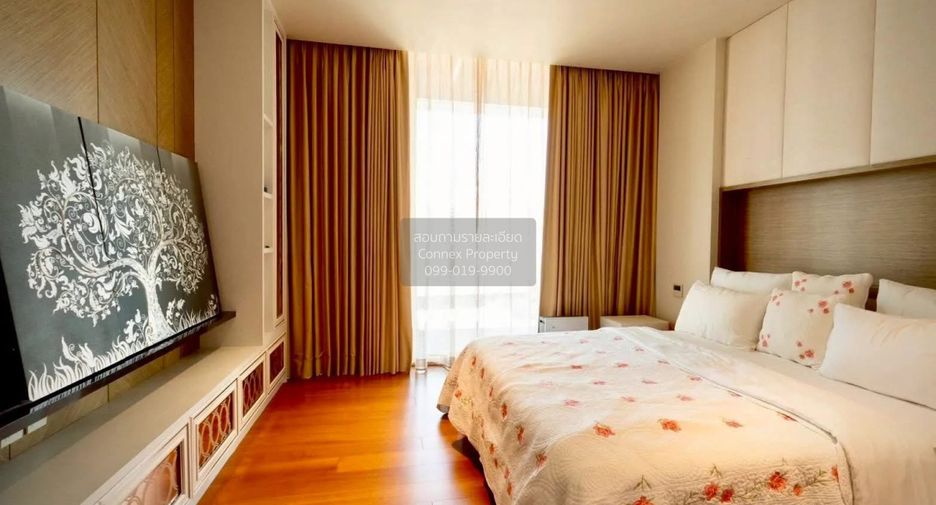 For rent 4 bedrooms condo in Sathon, Bangkok
