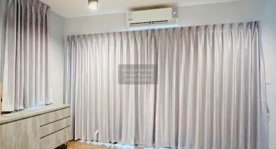For rent 2 bedrooms townhouse in Bang Khun Thian, Bangkok