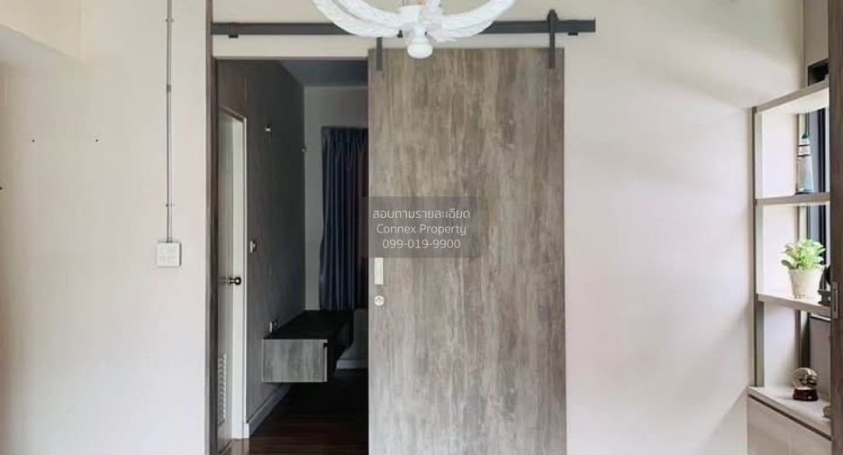 For rent 2 bedrooms townhouse in Bang Khun Thian, Bangkok