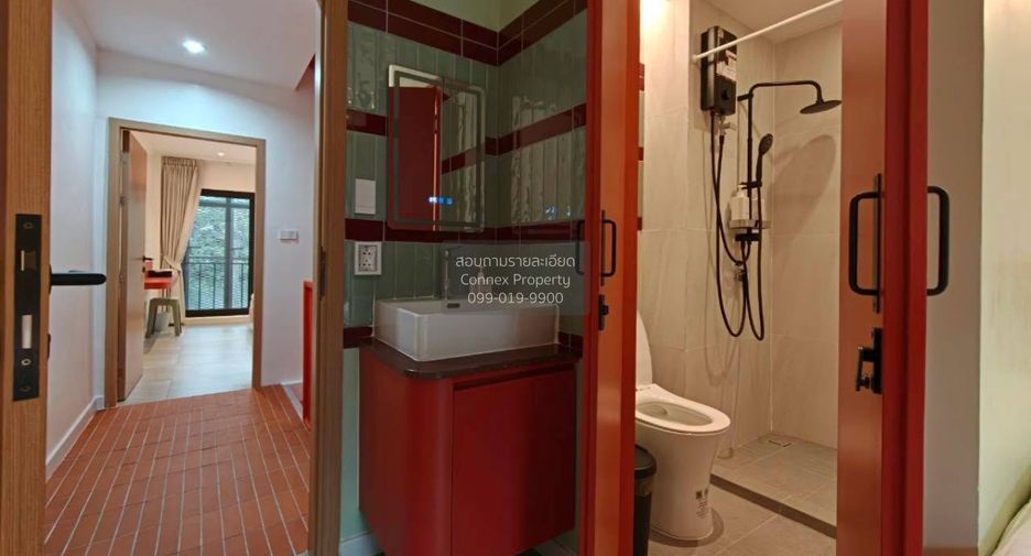 For rent 4 bedrooms retail Space in Khlong Toei, Bangkok