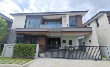 Casa en alquiler de 4 habitaciones en Bang Phli, Samut Prakan