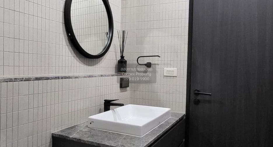 For rent 2 bedrooms condo in Pathum Wan, Bangkok