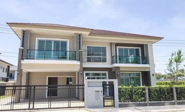 For rent 4 bedrooms house in Saphan Sung, Bangkok