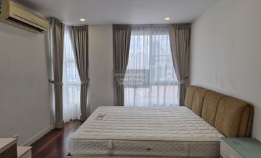 For rent 2 bedrooms condo in Yan Nawa, Bangkok