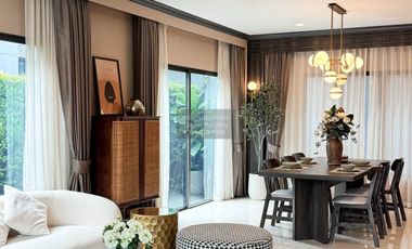 For rent 4 bedrooms house in Bang Kapi, Bangkok