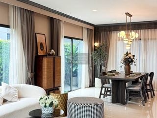 For rent 4 bedrooms house in Bang Kapi, Bangkok