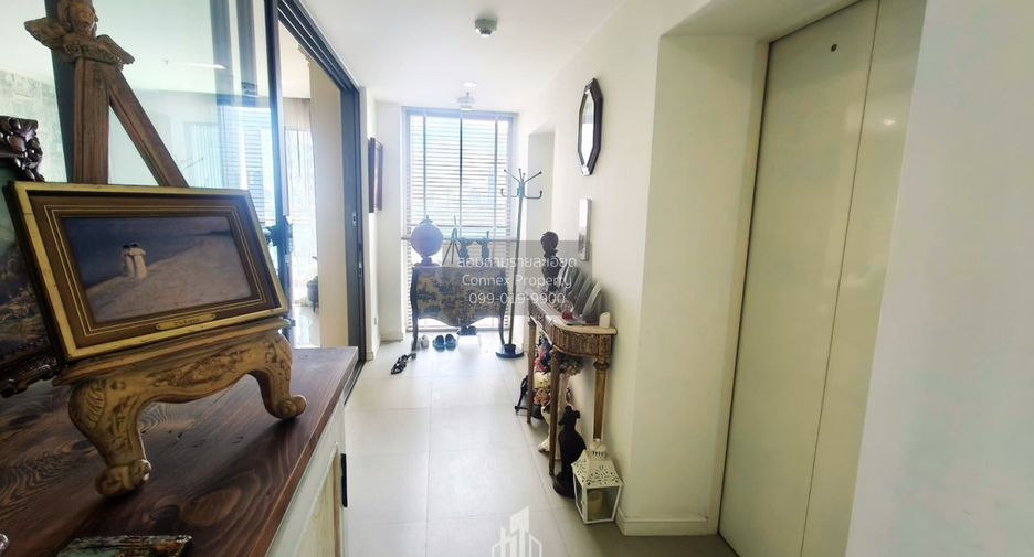For rent 2 bedrooms condo in Yan Nawa, Bangkok