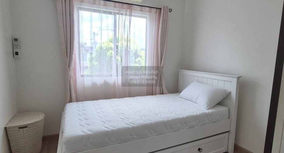 For rent 3 bedrooms townhouse in Chom Thong, Bangkok