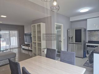 For rent 3 bedrooms townhouse in Chom Thong, Bangkok
