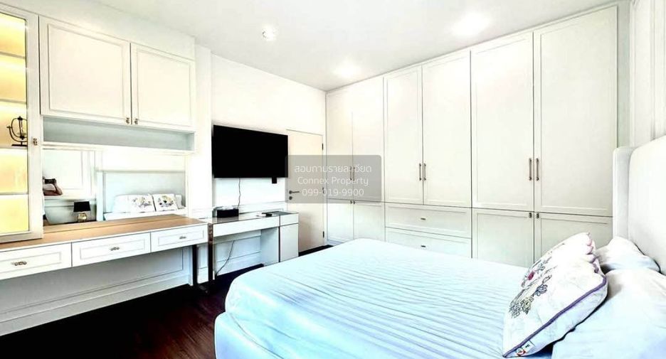 For rent 4 bedrooms house in Bang Kapi, Bangkok