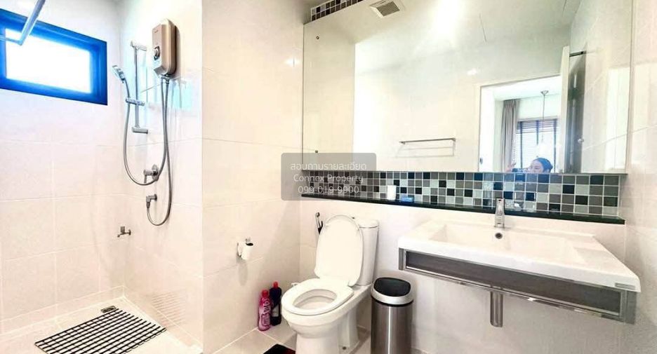 For rent 4 bedrooms house in Bang Kapi, Bangkok