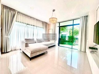 For rent 4 bedrooms house in Bang Kapi, Bangkok