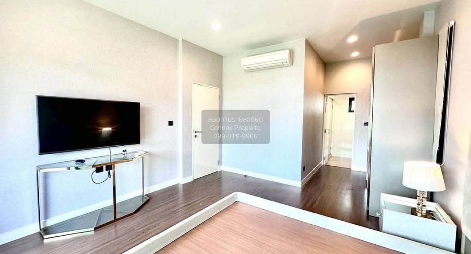 For rent 4 bedrooms house in Bang Kapi, Bangkok
