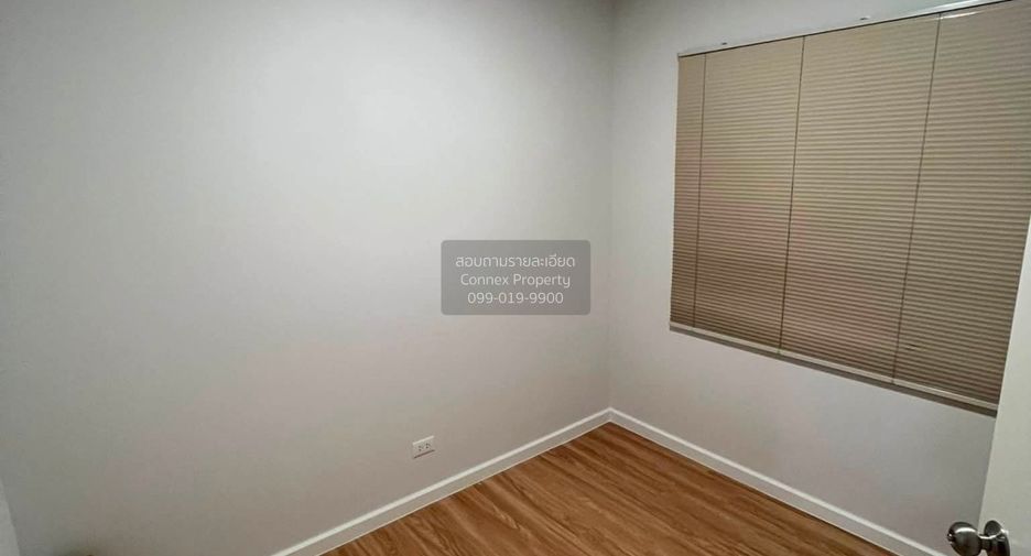 For rent 3 bedrooms townhouse in Mueang Pathum Thani, Pathum Thani