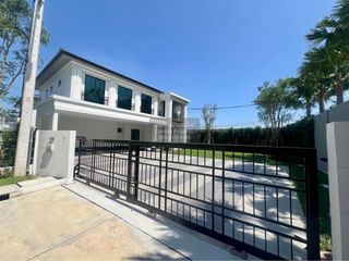 Haus zur Miete mit 4 Zimmer in Mueang Phuket, Phuket