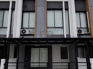 For rent 4 bedrooms townhouse in Bang Phli, Samut Prakan
