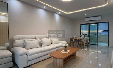 For rent 3 bedrooms townhouse in Bang Phli, Samut Prakan
