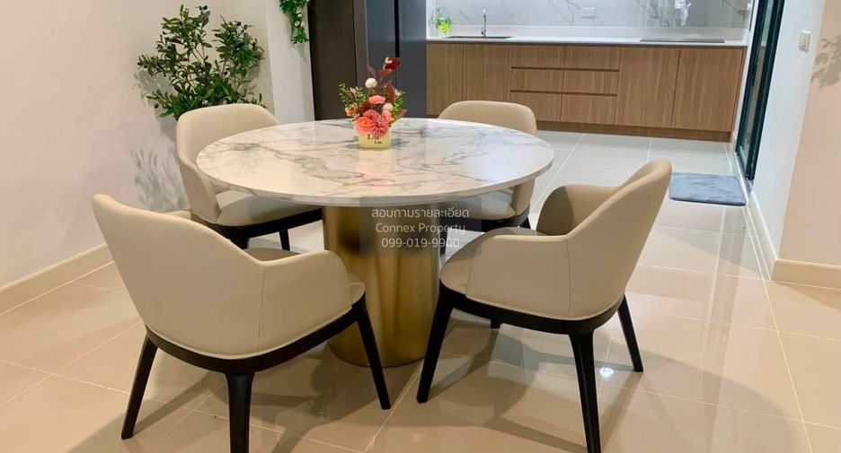 For rent 3 bedrooms townhouse in Bang Phli, Samut Prakan
