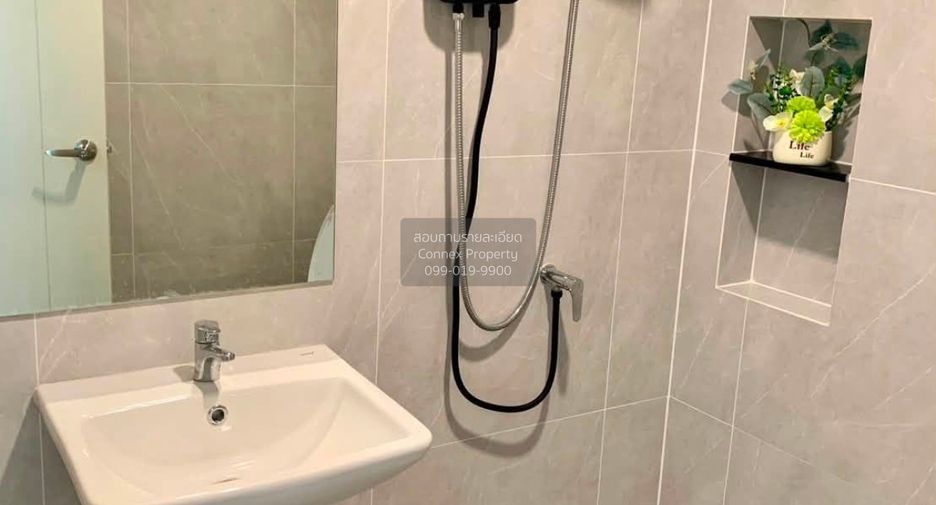 For rent 3 bedrooms townhouse in Bang Phli, Samut Prakan