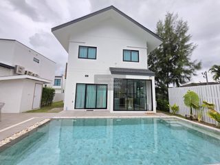 À louer 3 chambres maison à Mueang Phuket, Phuket