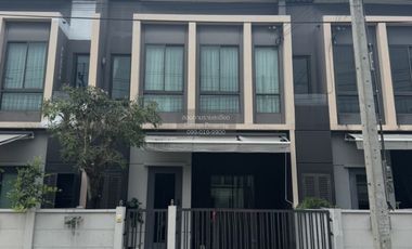 For rent 3 bedrooms townhouse in Bang Phli, Samut Prakan
