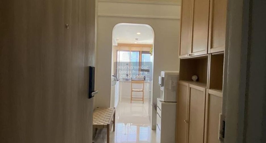 For rent 2 bedrooms condo in Sathon, Bangkok