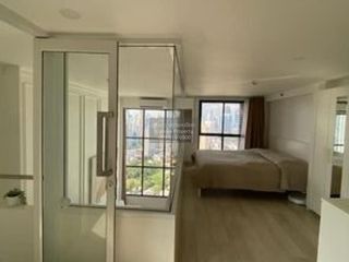 For rent 2 bedrooms condo in Sathon, Bangkok