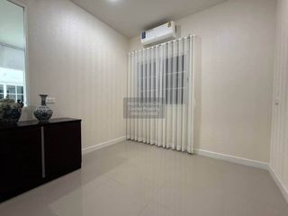 For rent 4 bedrooms house in Pak Kret, Nonthaburi