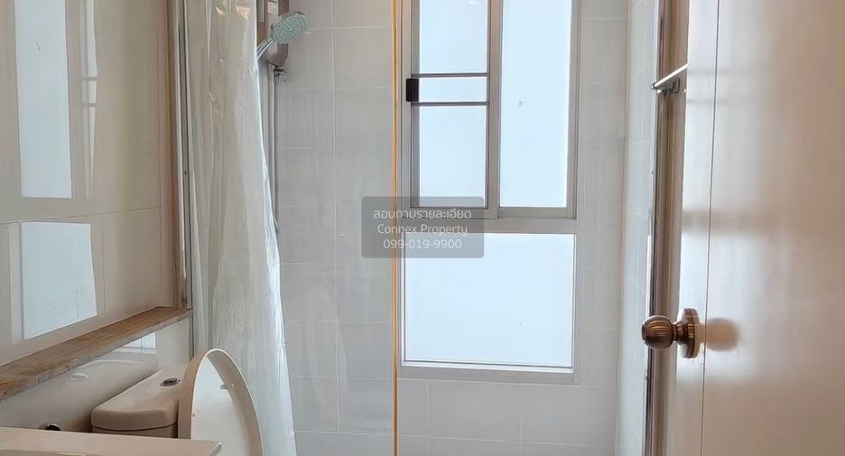 For rent 2 bedrooms condo in Yan Nawa, Bangkok
