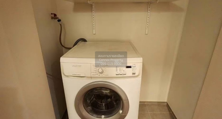 For rent 2 bedrooms condo in Yan Nawa, Bangkok