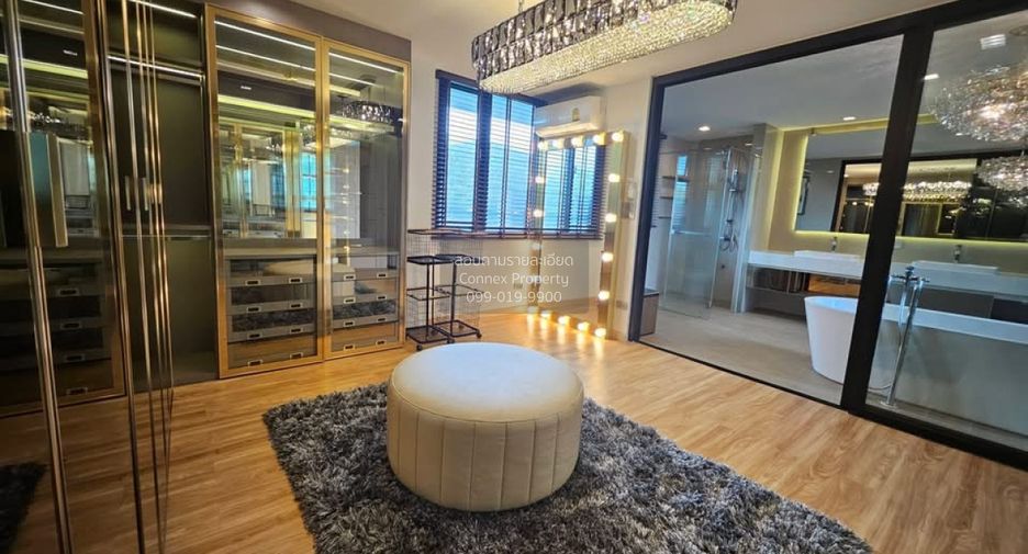 For rent 3 bedrooms townhouse in Lat Phrao, Bangkok