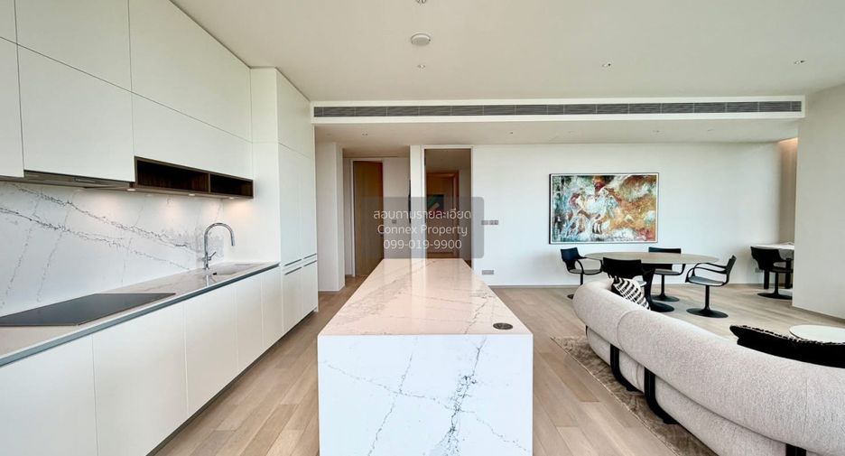 For rent 3 bedrooms condo in Sathon, Bangkok
