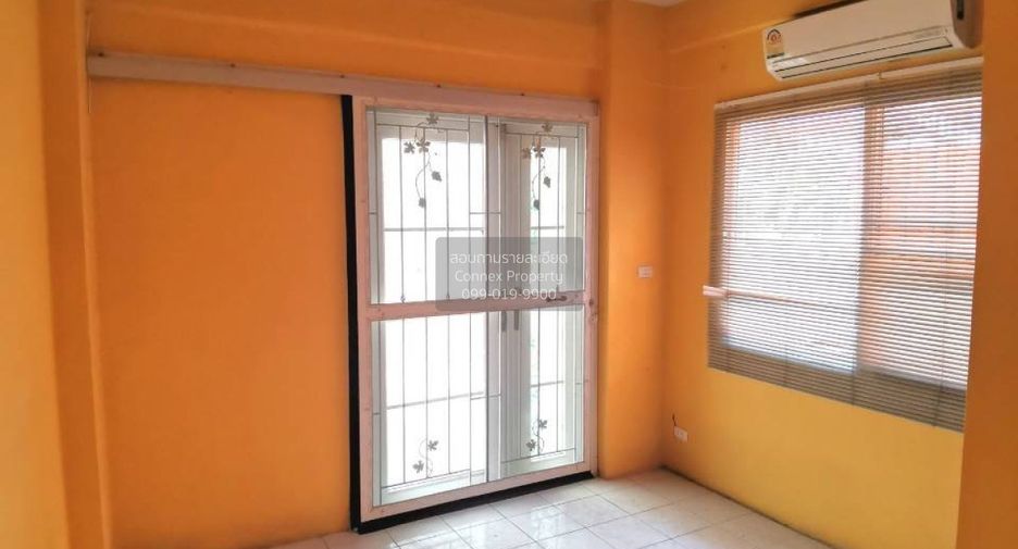 For rent 3 bedrooms house in Bang Khun Thian, Bangkok